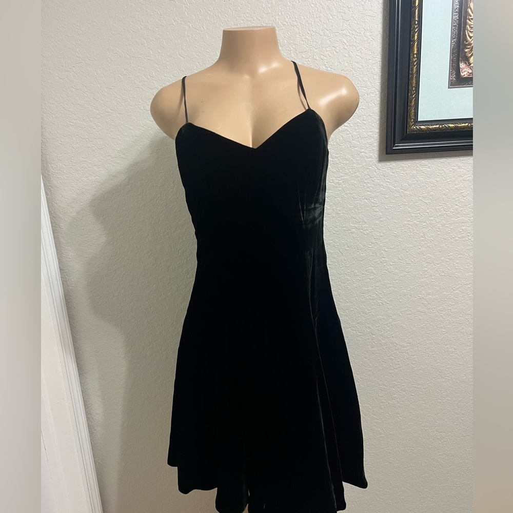 WAYNE CLARK Elegant Black Velvet Dress